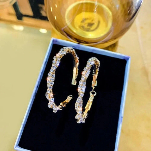 NEW 18K Gold Twisted Diamond Hoop Earrings - Picture 5 of 8